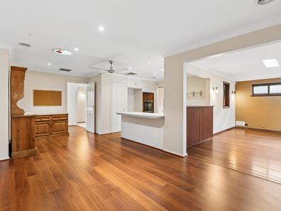 86 Regency Drive, Thornlie WA 6108