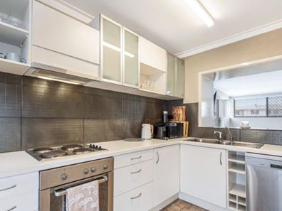 7/36a Halls Head Parade, Halls Head WA 6210