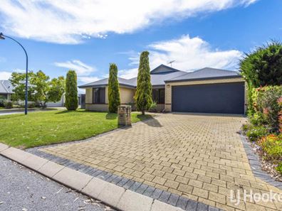 70 Chatsworth Drive, Erskine WA 6210