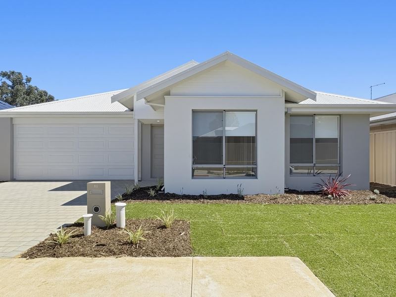 16 Strickland St, Haynes WA 6112