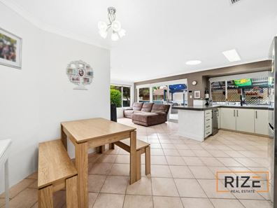 17 Turquoise Loop, Banksia Grove WA 6031