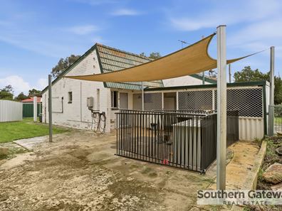 2 Hakea Place, Pinjarra WA 6208