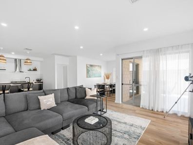 6 Amur Way, Alkimos WA 6038
