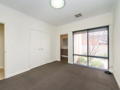 4A Chester Avenue, Dianella WA 6059