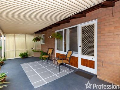 Unit 4/88 Church Avenue, Armadale WA 6112