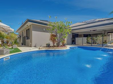 18 Seafarer Way, Jindalee WA 6036