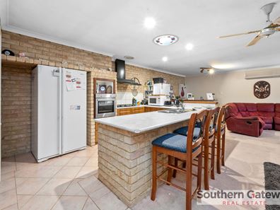 9 Warner Lane, Rockingham WA 6168