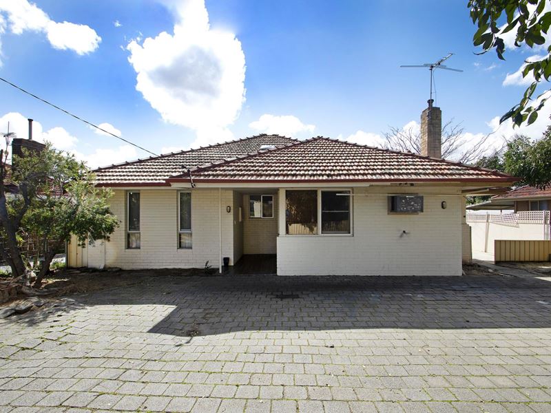 21 WITTERING CRESCENT, Balga WA 6061
