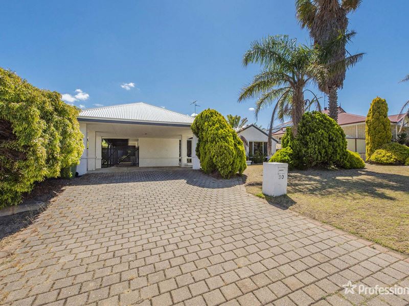 30 Silvertop Ave, Halls Head