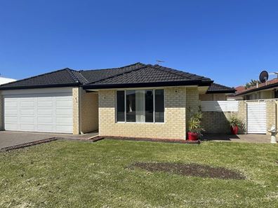 4 Baileys Retreat, Morley WA 6062