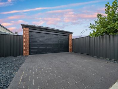 33 Willard Circuit, Banksia Grove WA 6031