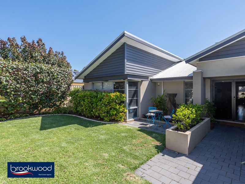 5 Marlboro, Swan View