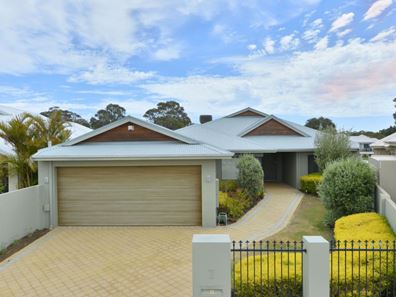 7 Ragamuffin Point, Halls Head WA 6210
