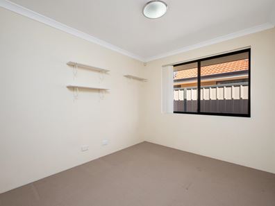 14 Warrilow Loop, Canning Vale WA 6155