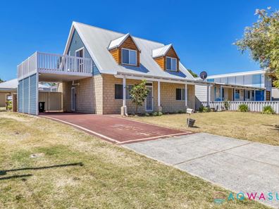 77 Crystaluna Drive, Golden Bay WA 6174