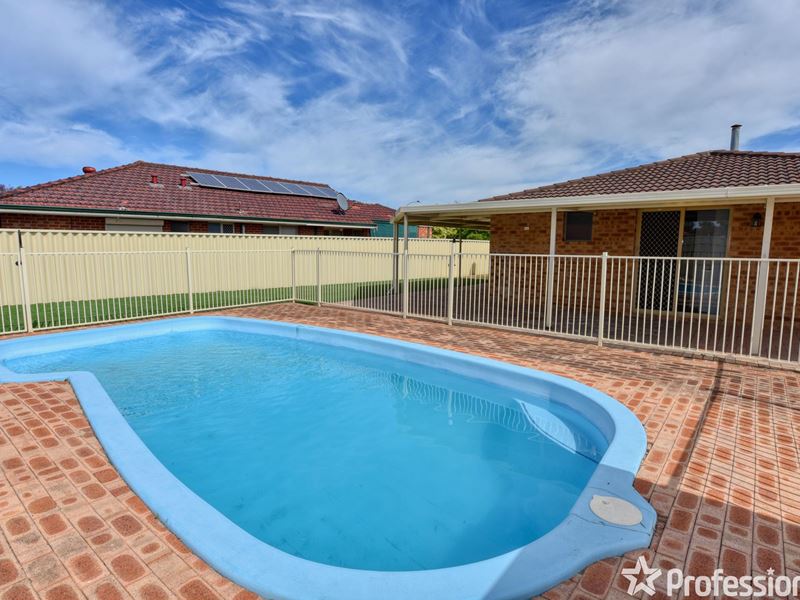 12 Manila Place, Warnbro WA 6169