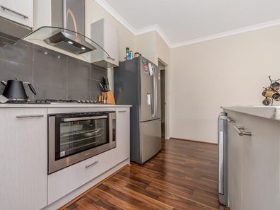 13 Miramar Way, Piara Waters WA 6112