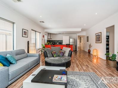 10 Warrilow Loop, Canning Vale WA 6155