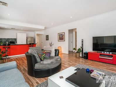 10 Warrilow Loop, Canning Vale WA 6155