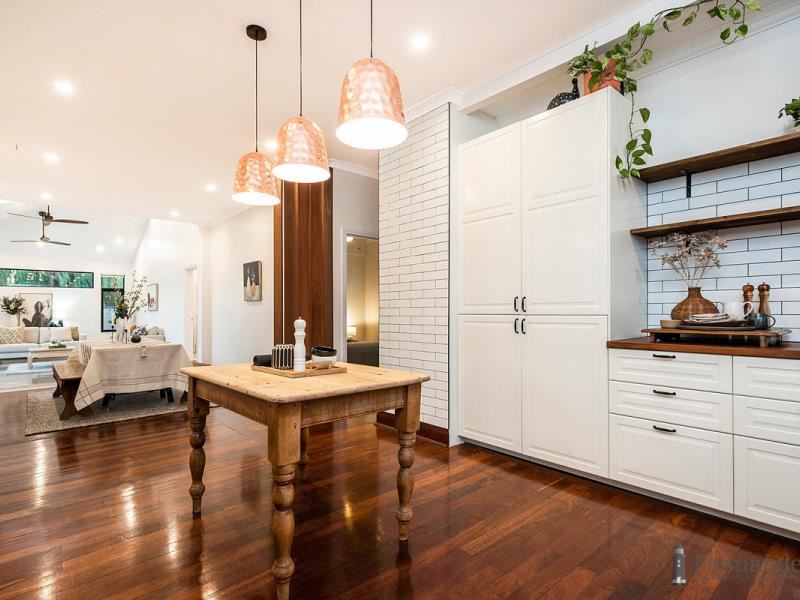 64 Rennie Crescent South, Hilton