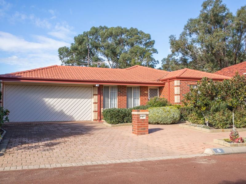 5 Lakewaters View, Gwelup
