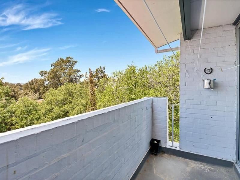 61/12 Wall Street, Maylands
