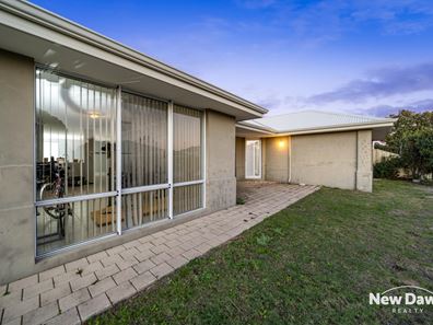 8 Overdene Pass, Banksia Grove WA 6031