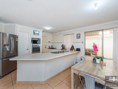 10B Mercury Crescent, Falcon WA 6210