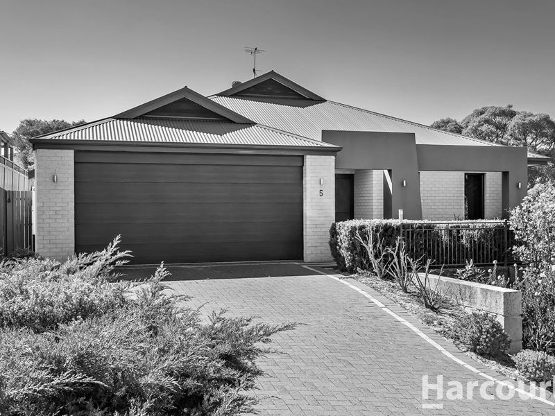 5 Aquarius Close, Falcon