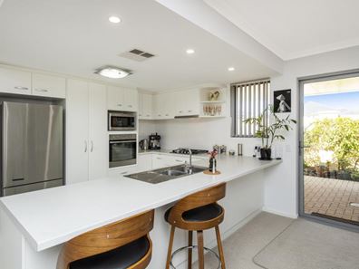 127/52 Bellambi Chase, Lakelands WA 6180