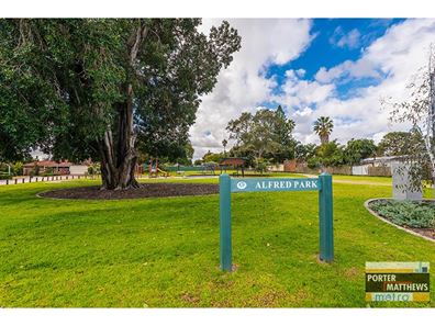 1/237 Hardey Road, Belmont WA 6104