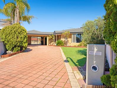 39 Rawlinna Heights, Ballajura WA 6066