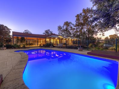 152 Hermitage Drive, The Vines WA 6069