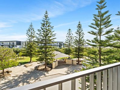 25/22 Heirisson Way, North Coogee WA 6163