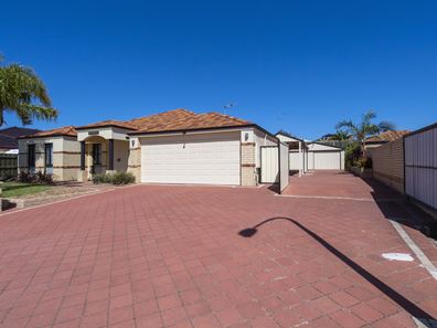 5 Montego Way, Halls Head WA 6210