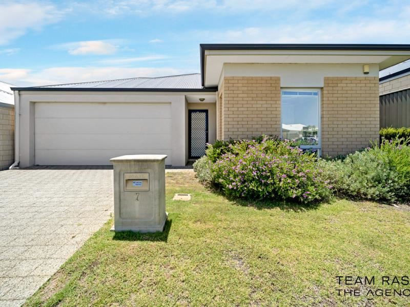 7 Goldfields Loop, Wandi WA 6167