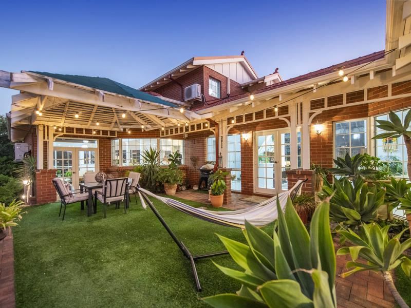 33 Hill Street, Halls Head