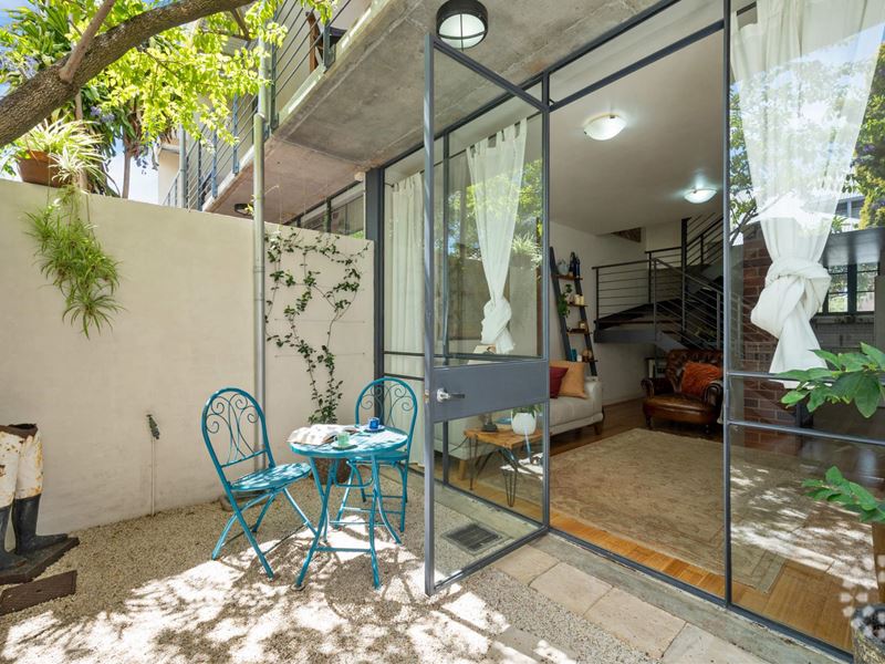 1/22A Russell Street, Fremantle