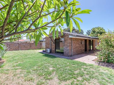 13 Mildenhall Street, Huntingdale WA 6110