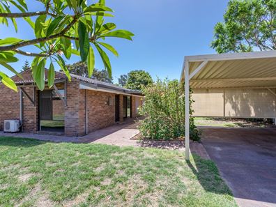 13 Mildenhall Street, Huntingdale WA 6110