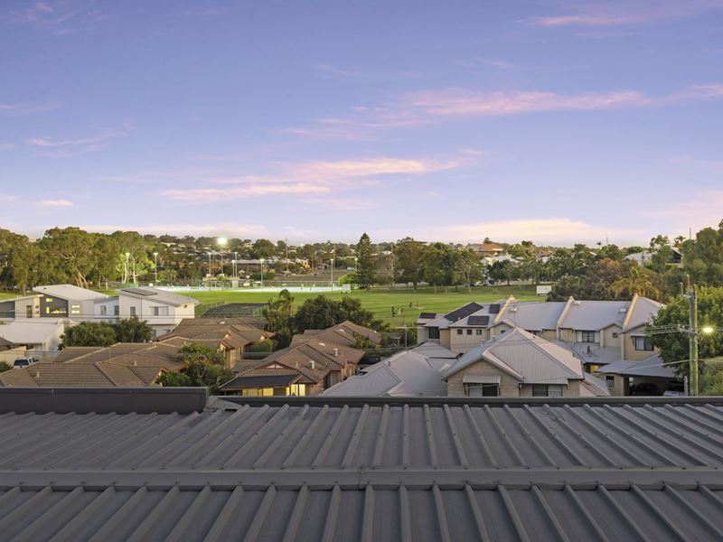 2/22 Sackville Terrace, Scarborough