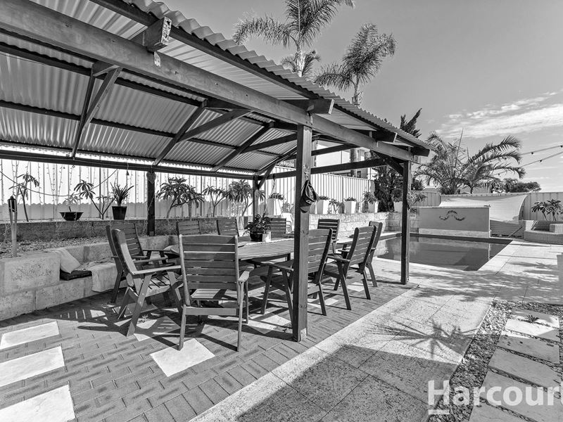 12 Kingfisher Drive, Halls Head