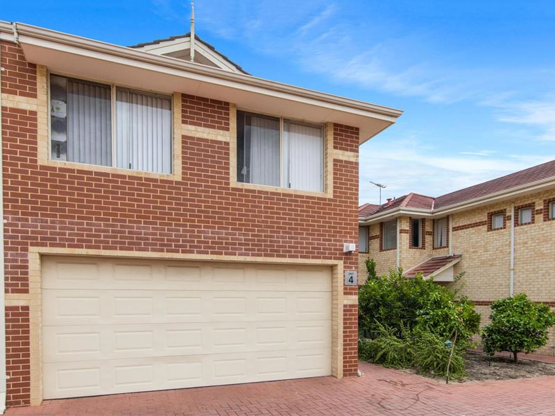4/230 KNUTSFORD AVENUE, Kewdale
