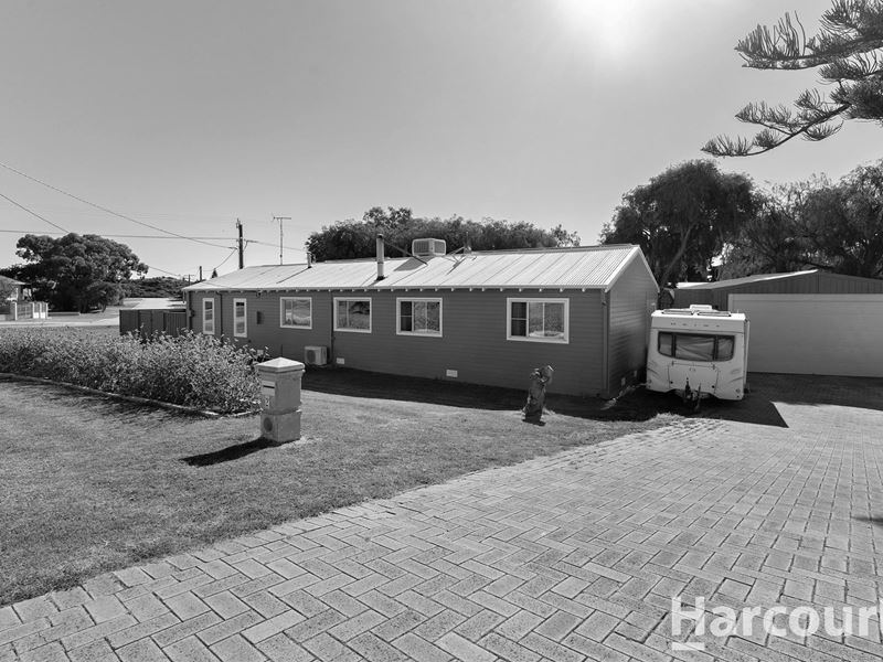 2 Cooranga Road, Falcon