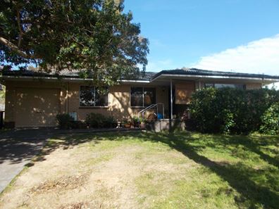 11 Wooloomooloo Road, Greenmount WA 6056