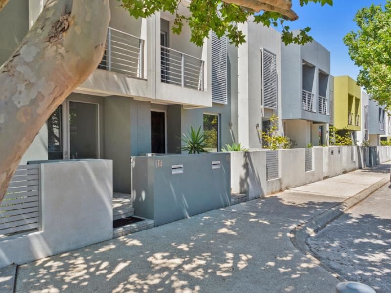 176 Boardwalk Boulevard, Halls Head