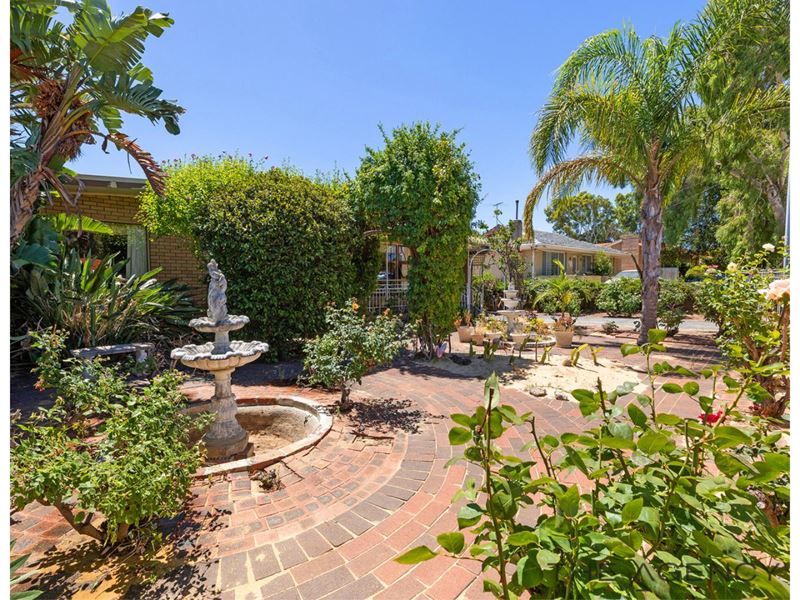 11 Harford Avenue, Viveash
