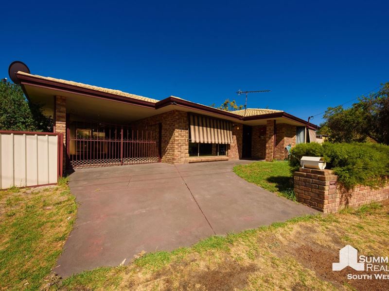 1 River Avenue, Collie