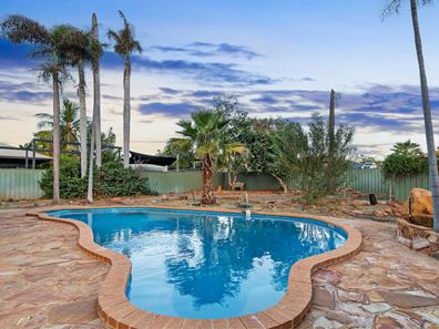 7 Giles Crescent, Dampier WA 6713