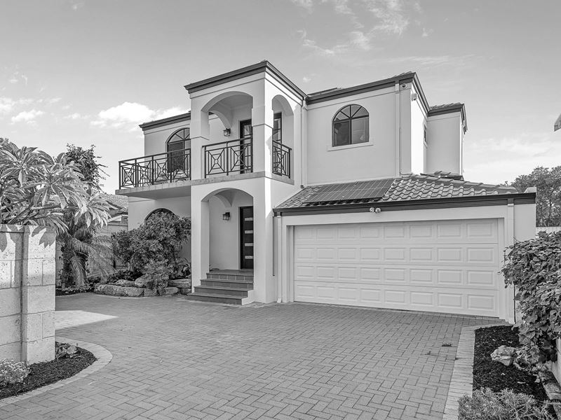 2/121 Grand Promenade, Doubleview